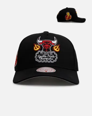 Mitchell & Ness Chicago Bulls 'On Fire' Pro Pinch Snapback Black